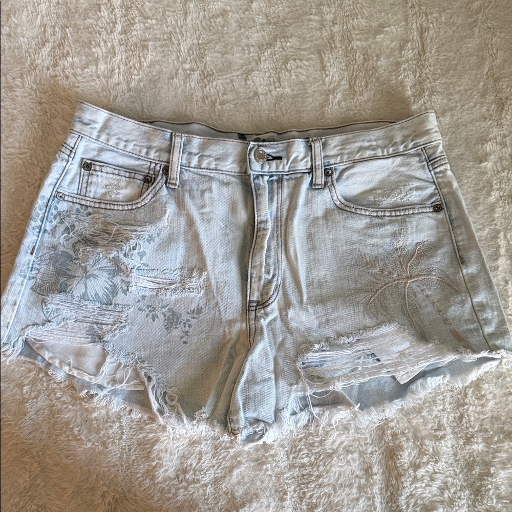 American Eagle Outfitters Light Wash Embroidered Distressed Denim Shorts
